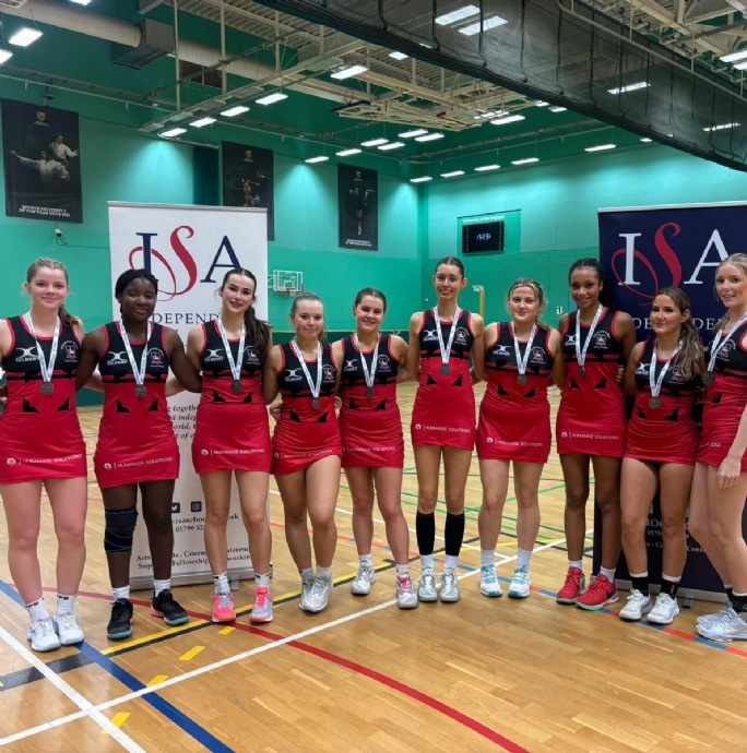 News &raquo; 1st VII Netball Team Secure Silver At The Nationals